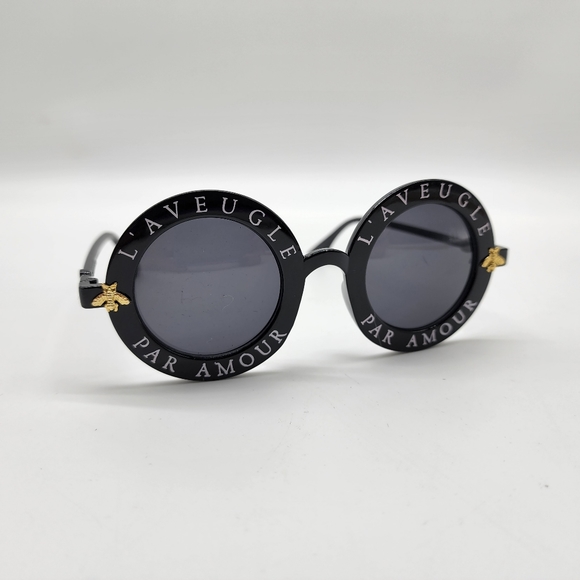 NWOT Black French 'Blind for love' Round Oversized Sunglasses - Picture 3 of 16